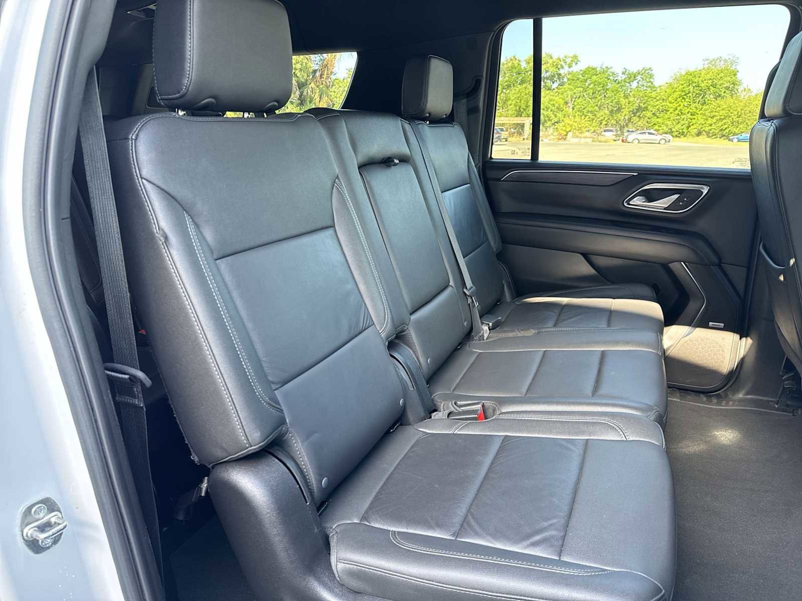 Used 2024 Chevrolet Suburban LT AWD/4WD image 19