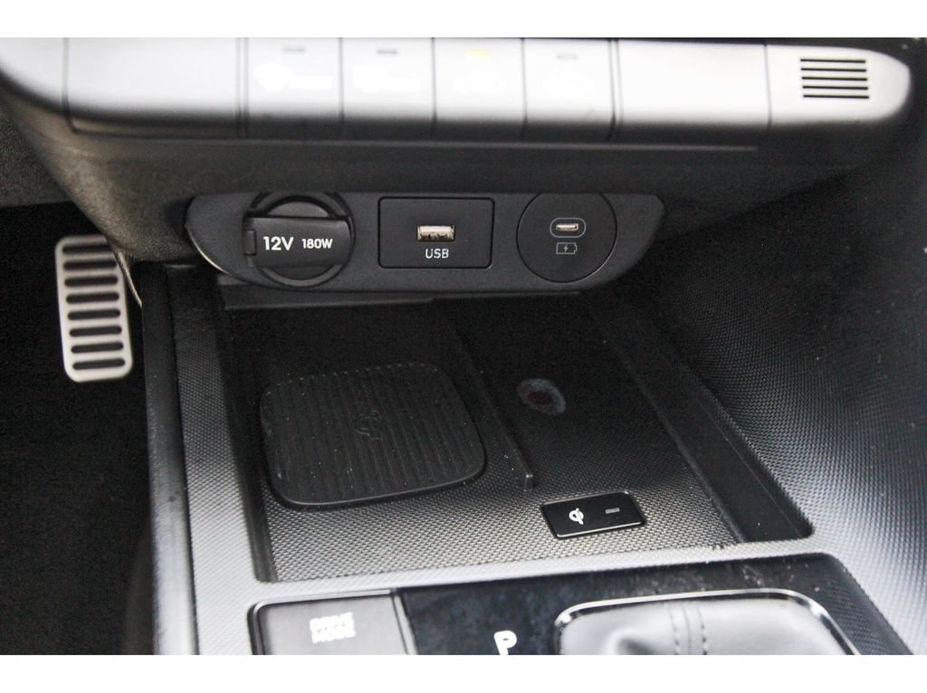Certified 2026 Hyundai Elantra Sport w/ Cargo Package FWD image 28