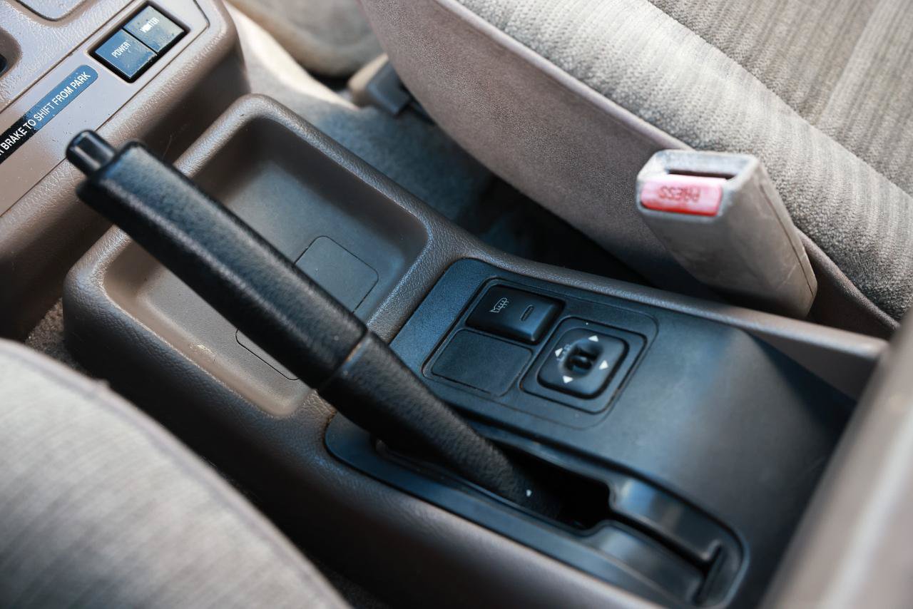 Used 1994 Isuzu Rodeo LS RWD image 39