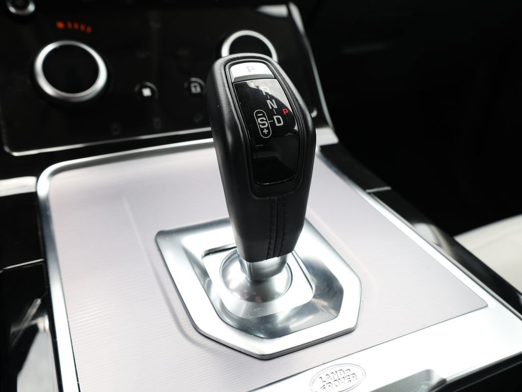 Used 2023 Land Rover Range Rover Evoque SE AWD/4WD image 28