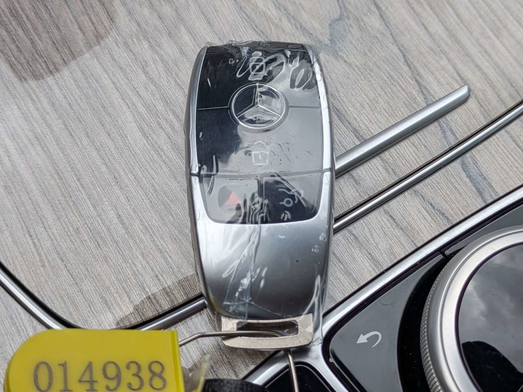 Used 2023 Mercedes-Benz E 450 Cabriolet image 29