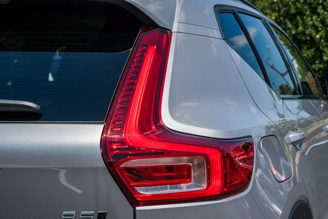 New 2026 Volvo XC40 B5 Plus w/ Climate Package AWD/4WD image 7