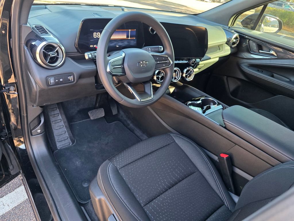New 2025 Chevrolet Blazer EV LT w/ Midnight/Sport Edition FWD image 9