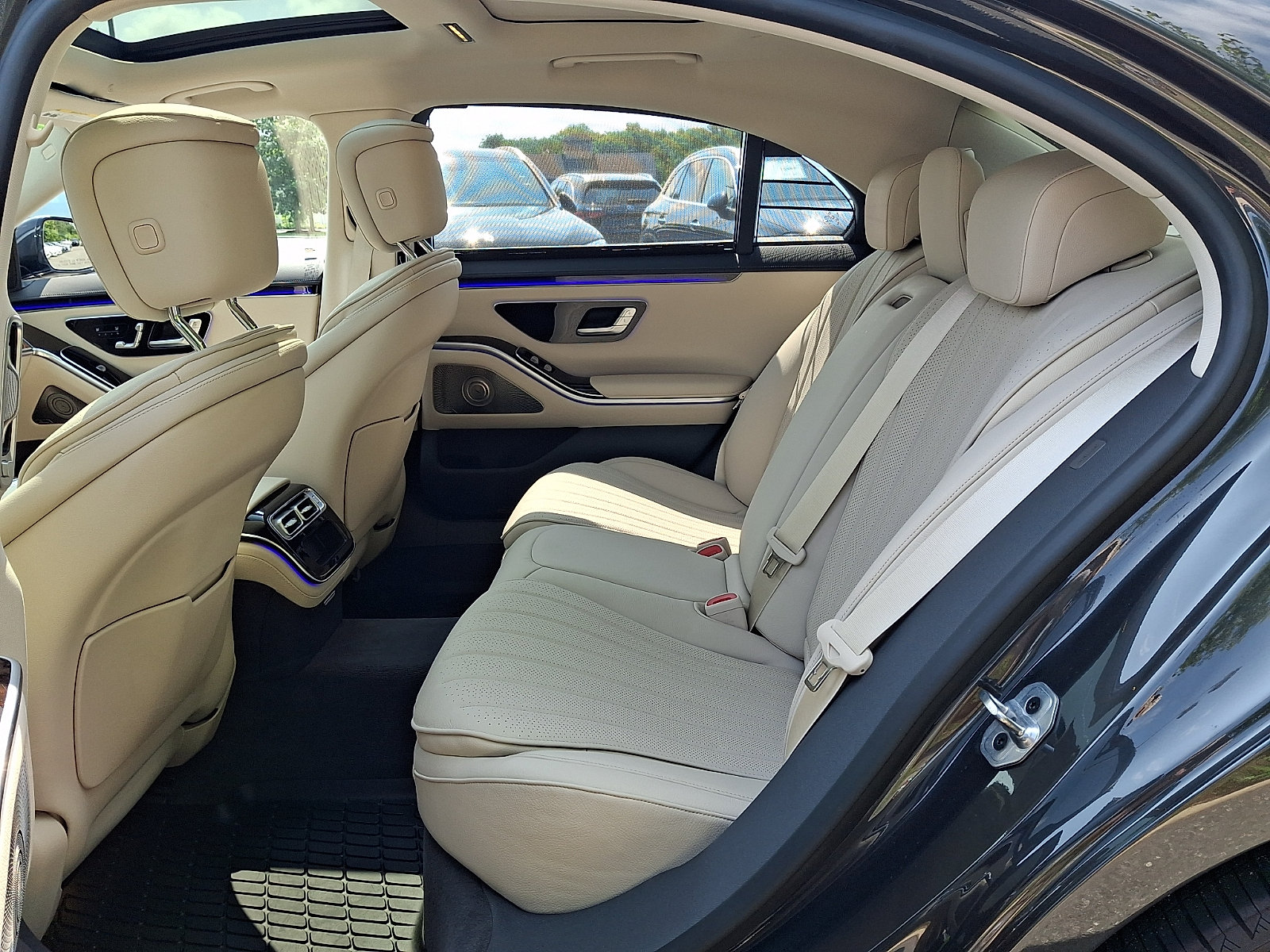 Certified 2023 Mercedes-Benz S 500 4MATIC image 9