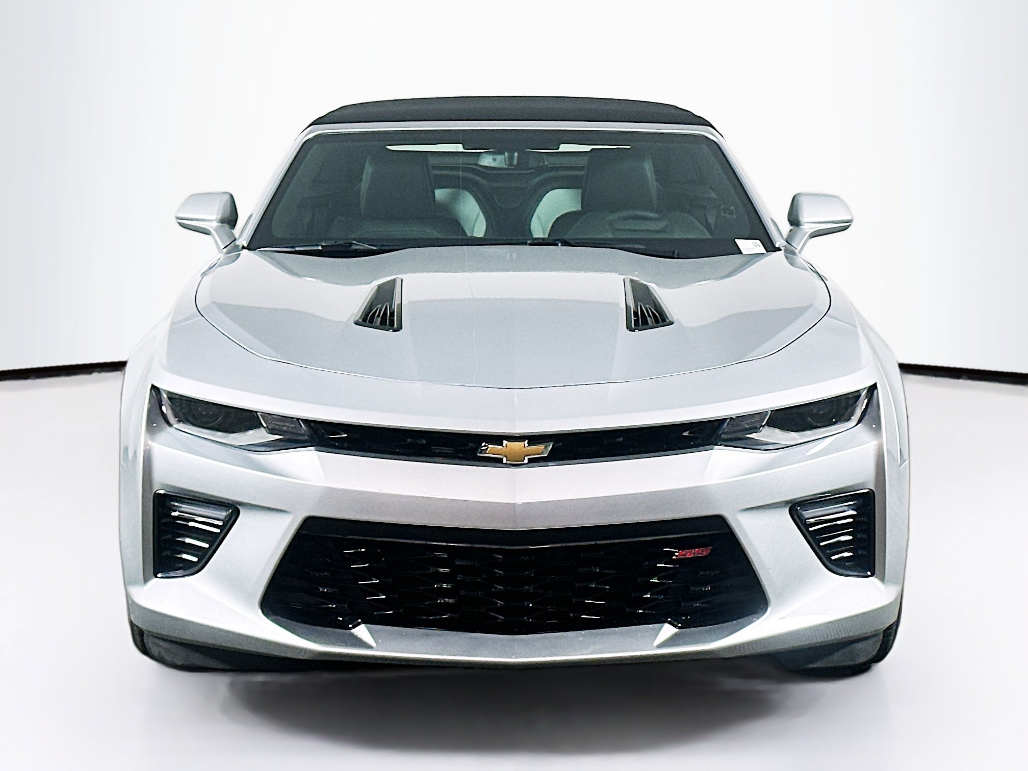 Used 2017 Chevrolet Camaro SS RWD image 2