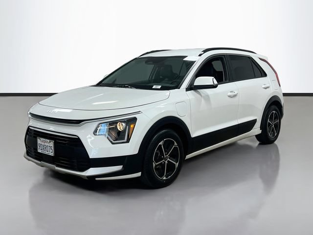 Certified 2023 Kia Niro EX FWD image 3