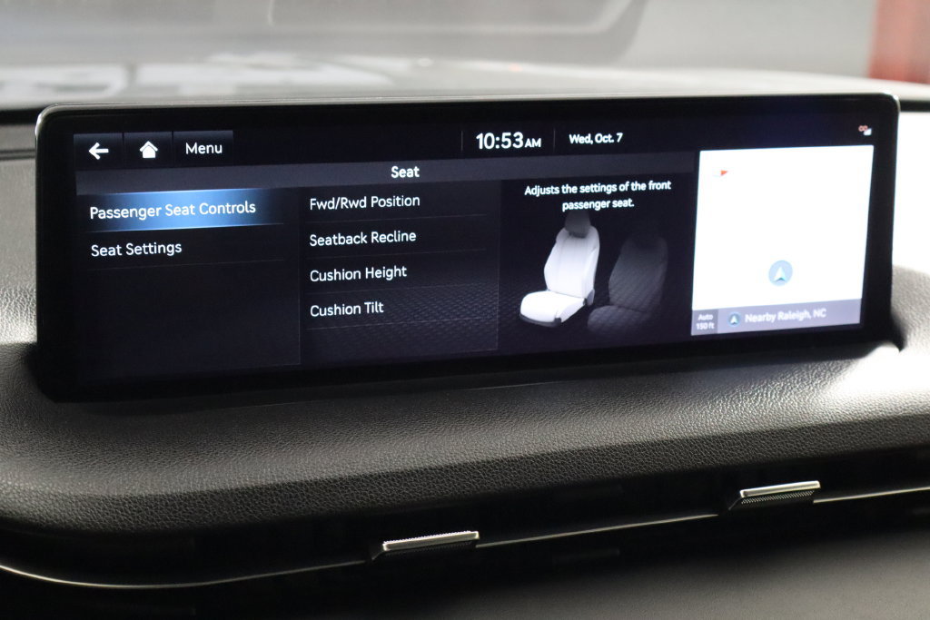 Used 2023 Genesis Electrified GV70 AWD/4WD image 34