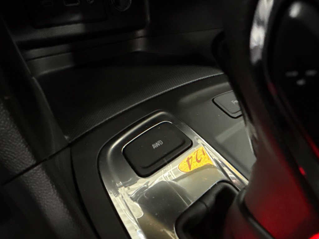 Used 2024 Chevrolet Equinox LT AWD/4WD image 34