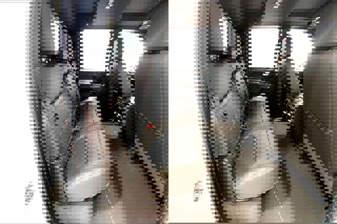 Used 2020 GMC Sierra 2500 Denali w/ Denali Ultimate Package image 24