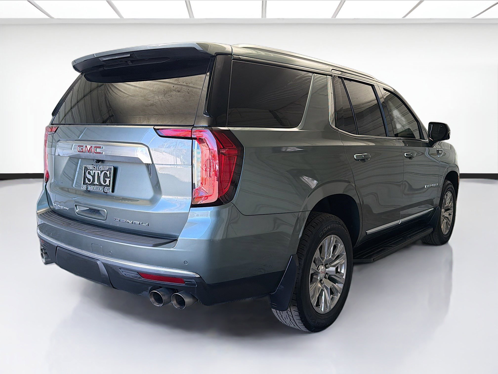 Used 2023 GMC Yukon Denali RWD image 4