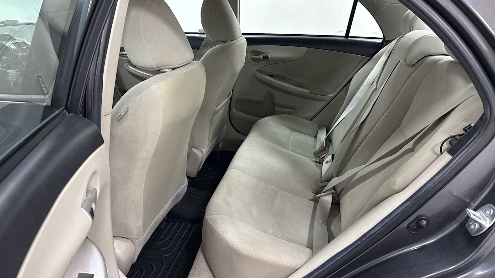 Used 2012 Toyota Corolla LE image 22