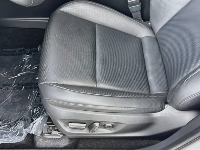 Used 2023 Toyota Crown Platinum AWD/4WD image 18