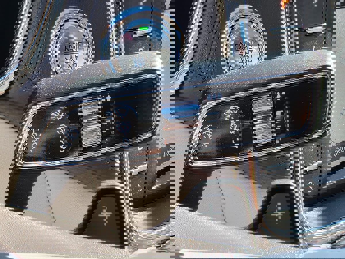 Used 2017 Lincoln Continental Black Label w/ Rear-seat Package image 40