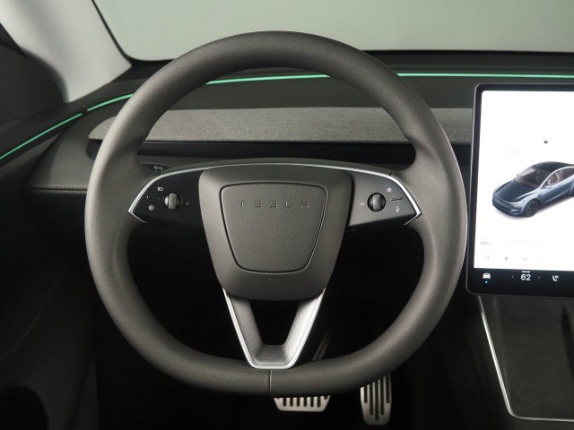 Used 2026 Tesla Model Y Long Range RWD image 19