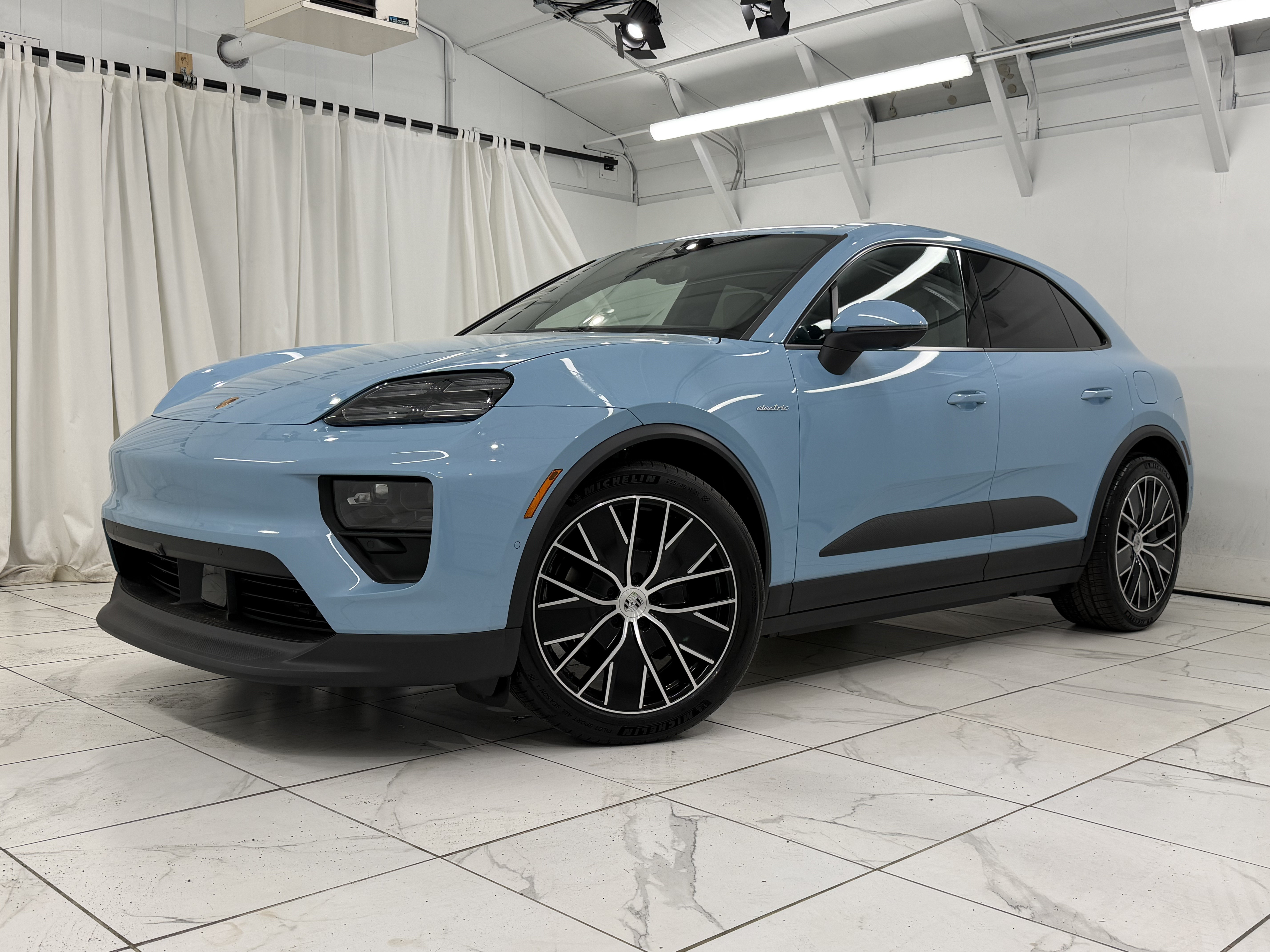 New 2026 Porsche Macan 4 Electric AWD/4WD image 6