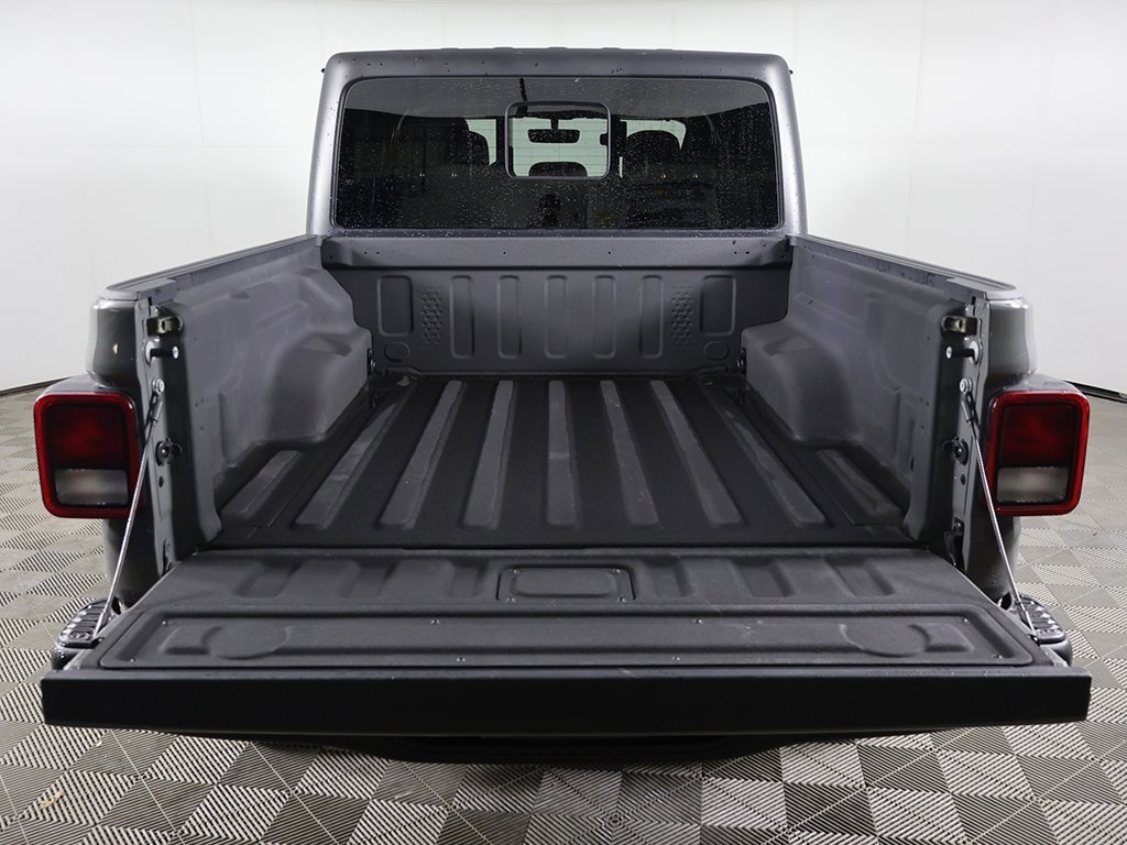 Used 2022 Jeep Gladiator Rubicon image 12