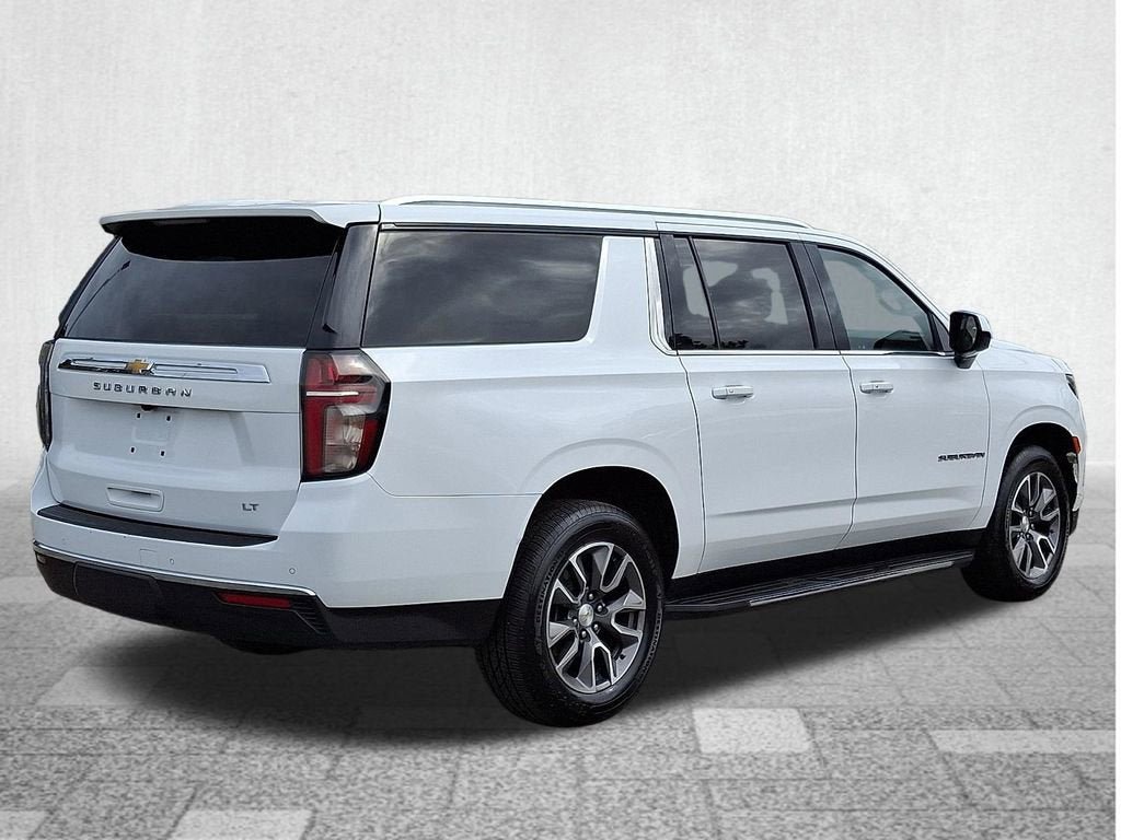 Used 2022 Chevrolet Suburban LT AWD/4WD image 5
