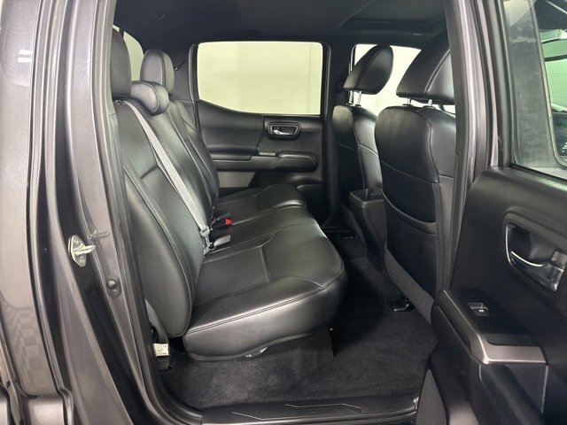 Used 2020 Toyota Tacoma w/ TRD Off-Road Package image 19