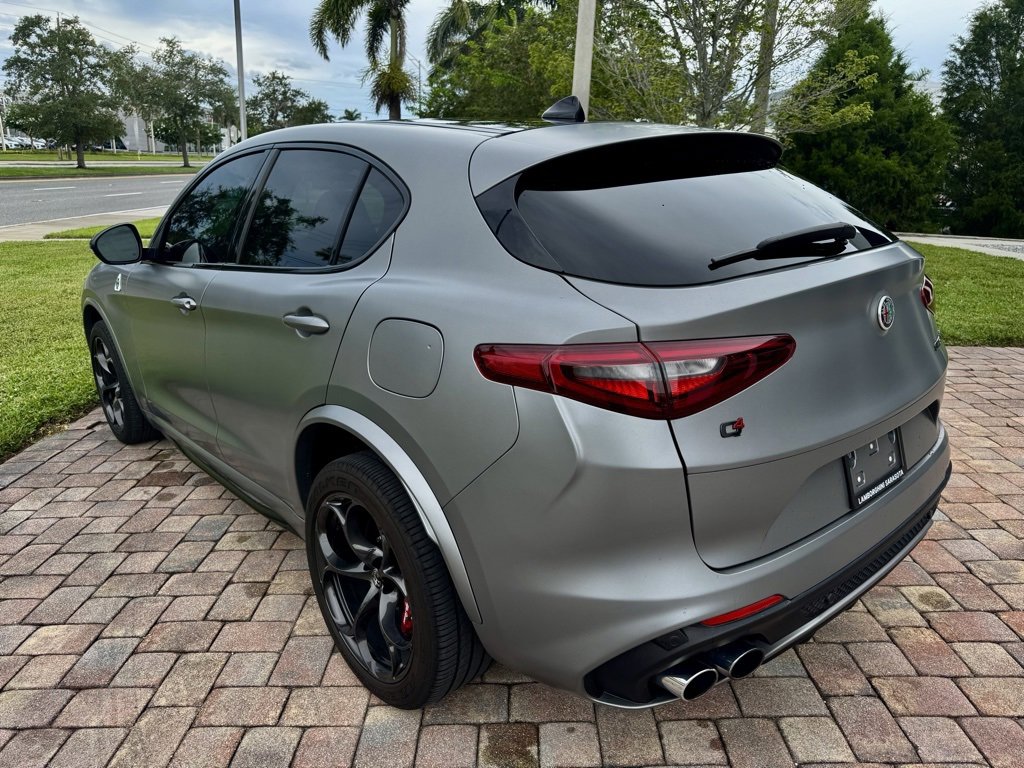 Used 2019 Alfa Romeo Stelvio Quadrifoglio image 7