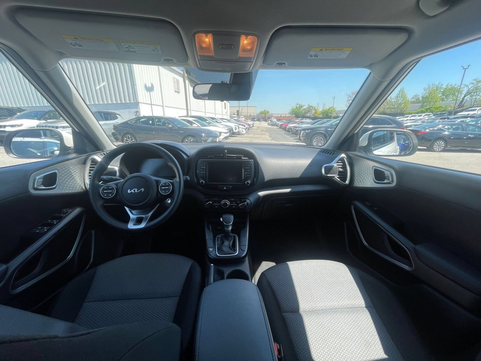 Used 2025 Kia Soul LX w/ LX Technology Package FWD image 28
