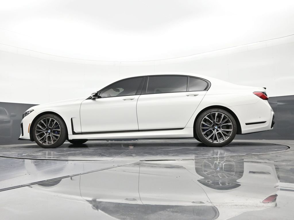 Used 2021 BMW 750i xDrive w/ M Sport Package AWD/4WD image 21