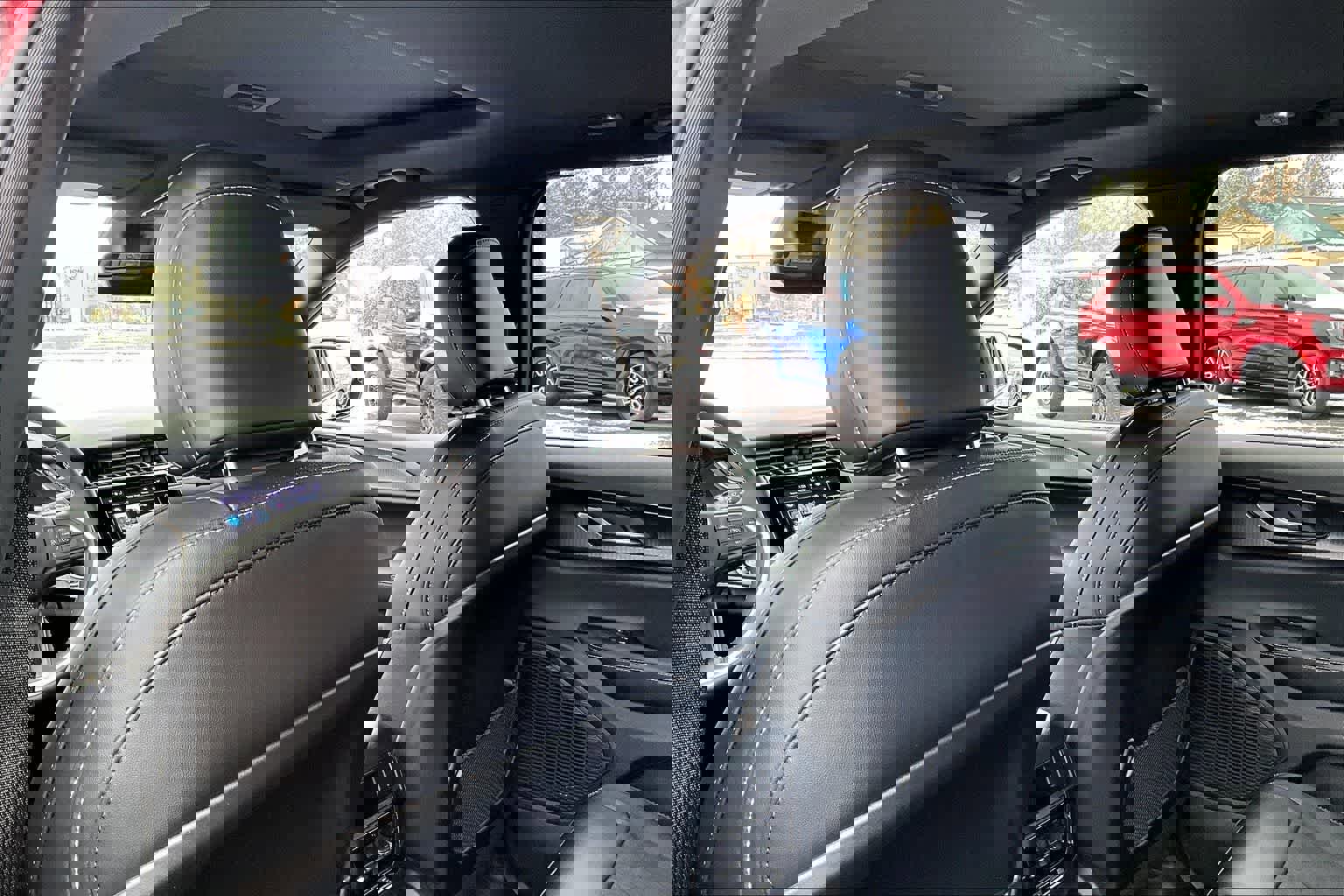 New 2025 Jeep Grand Cherokee Altitude image 12