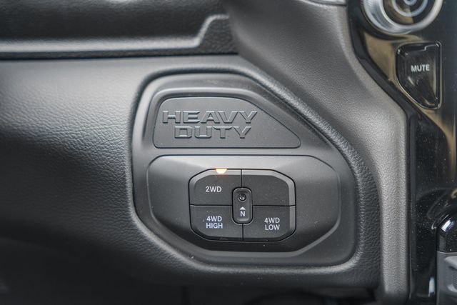 New 2026 RAM 3500 Big Horn AWD/4WD image 36