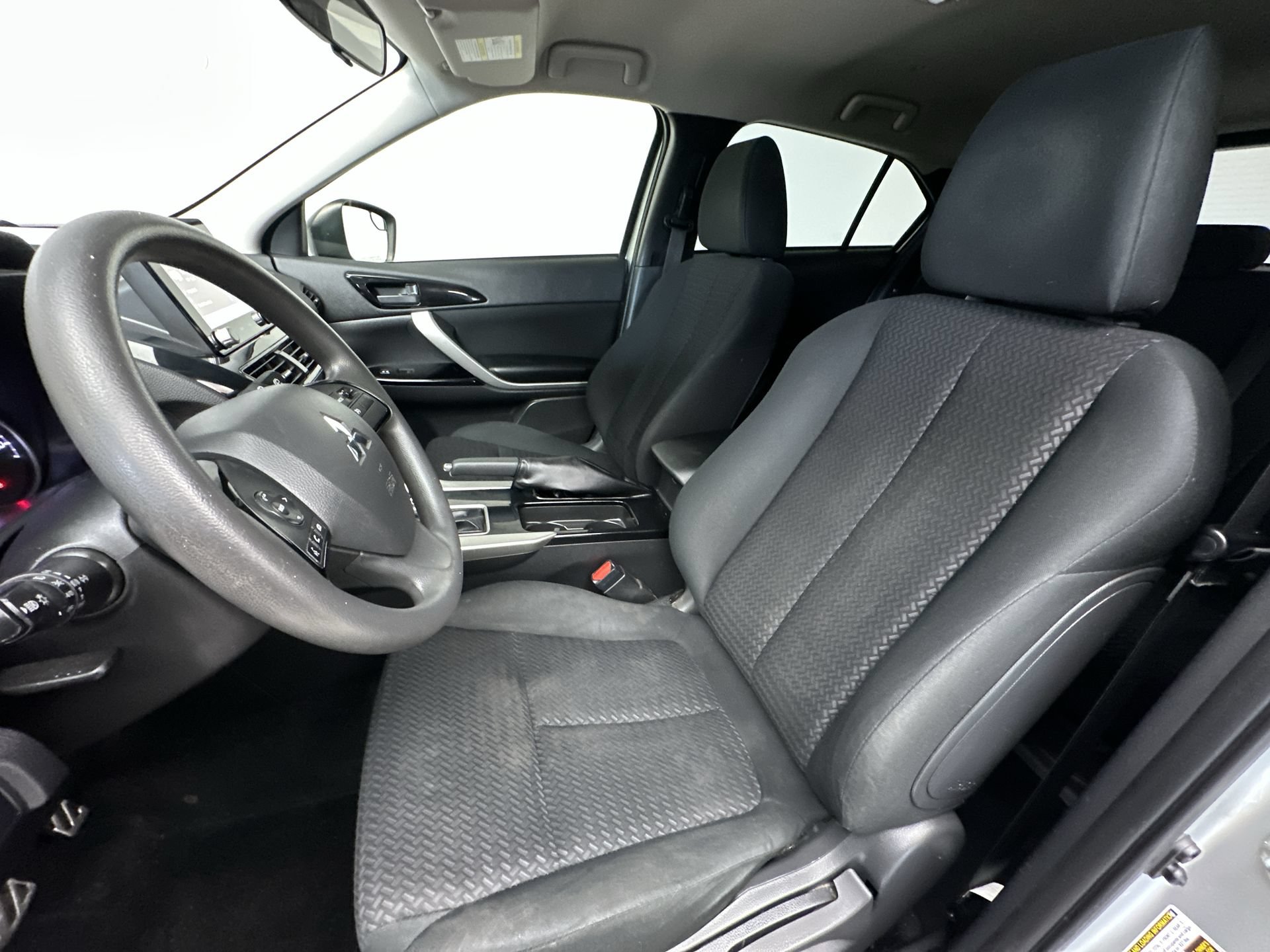 Used 2022 Mitsubishi Eclipse Cross LE AWD/4WD image 12