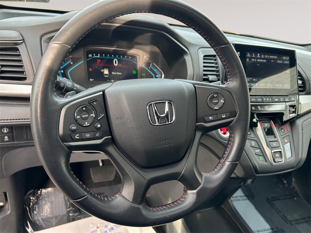 Used 2023 Honda Odyssey Sport image 12