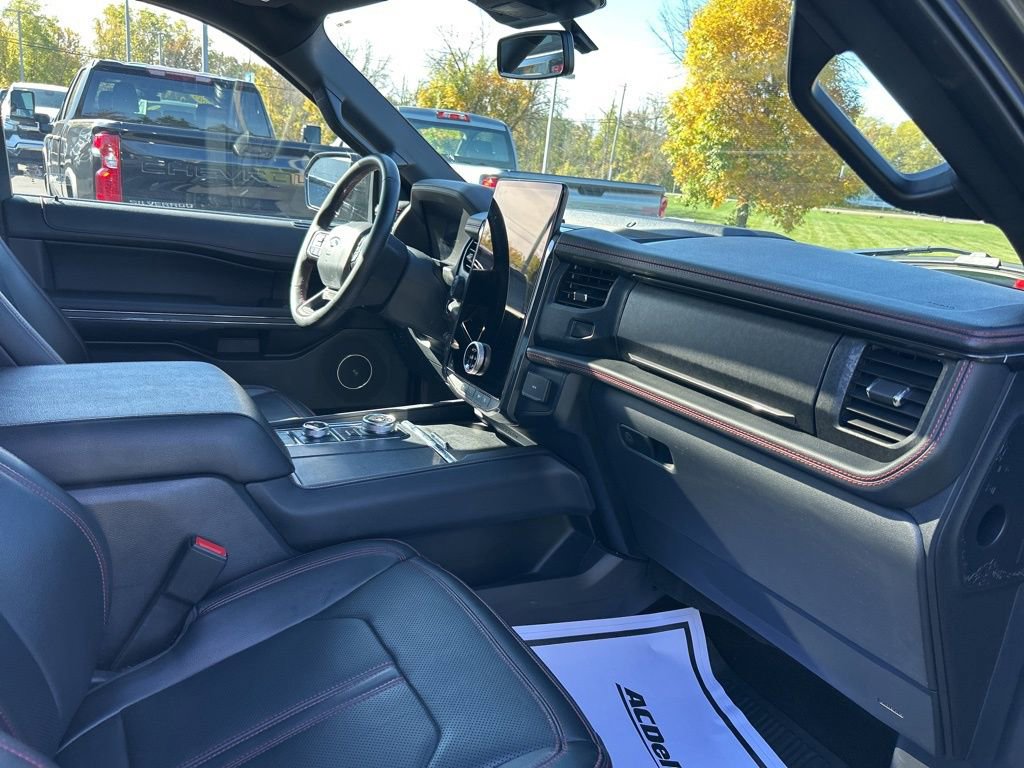 Used 2023 Ford Expedition Limited image 40