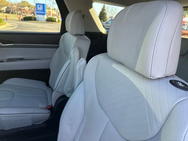 Certified 2023 Hyundai Palisade SEL image 18