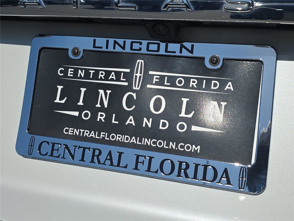 Used 2025 Volkswagen Atlas Cross Sport SEL Premium R-Line image 8