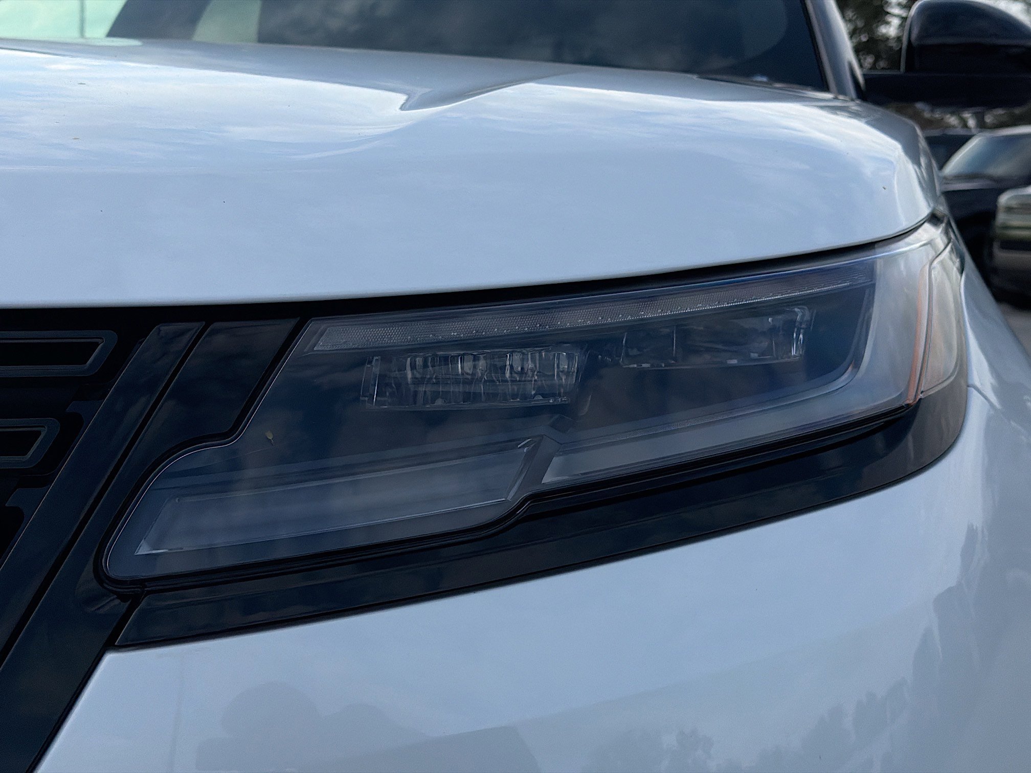 New 2026 Land Rover Range Rover Velar Dynamic SE image 9