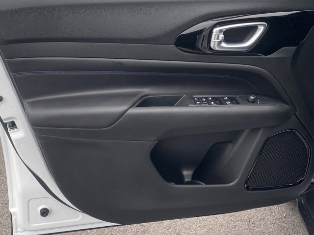 New 2026 Jeep Compass Limited image 12