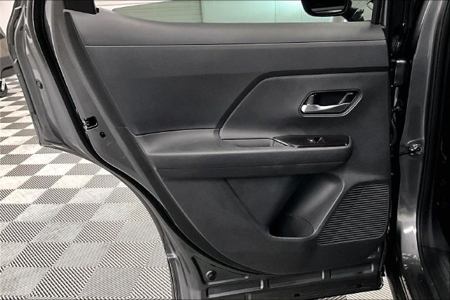 New 2026 Nissan Kicks SV w/ Cold Weather Package FWD image 32