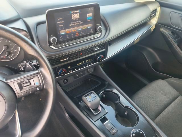 Used 2024 Nissan Rogue SV image 19