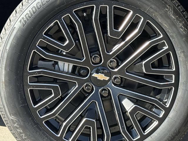 New 2026 Chevrolet Suburban RST w/ Comfort Package AWD/4WD image 11