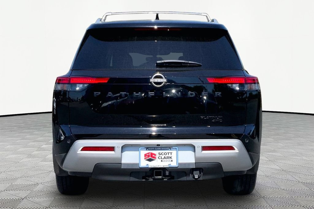 Used 2023 Nissan Pathfinder Platinum w/ Black Appearance Package AWD/4WD image 6