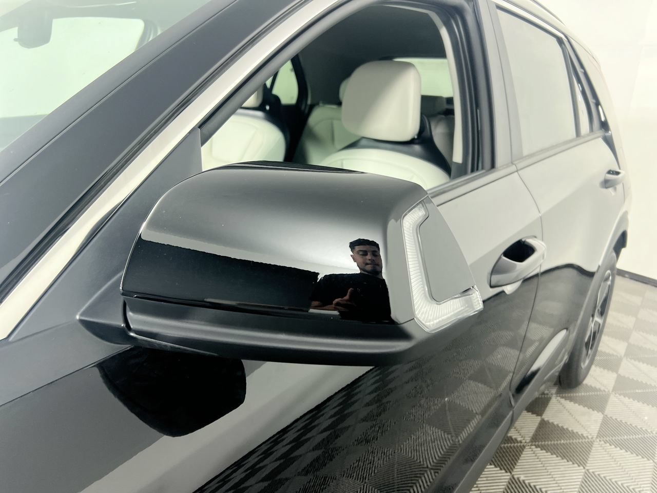 New 2026 Kia Niro EX w/ EX Premium Package FWD image 12