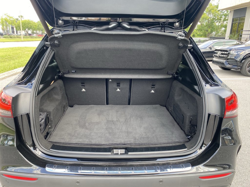 Certified 2021 Mercedes-Benz GLA 250 4MATIC w/ Premium Package image 25