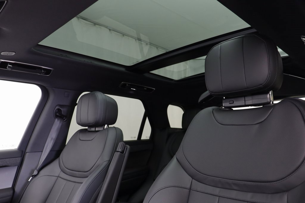 Used 2025 Land Rover Range Rover Sport Dynamic SE image 14