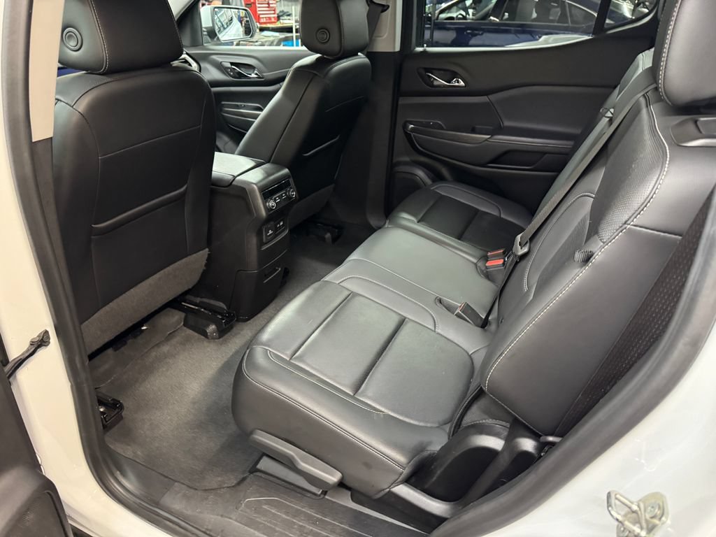 Used 2023 GMC Acadia SLT AWD/4WD image 16