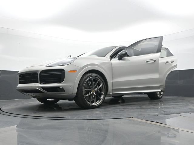 Certified 2023 Porsche Cayenne Turbo AWD/4WD image 30