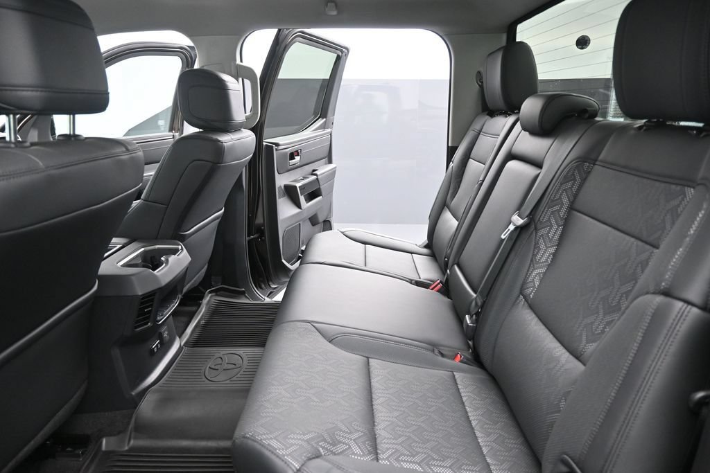Used 2024 Toyota Tundra Limited AWD/4WD image 16