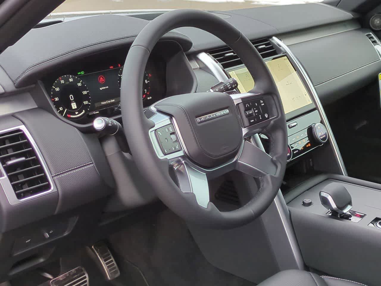 New 2026 Land Rover Discovery Limited Edition AWD/4WD image 2