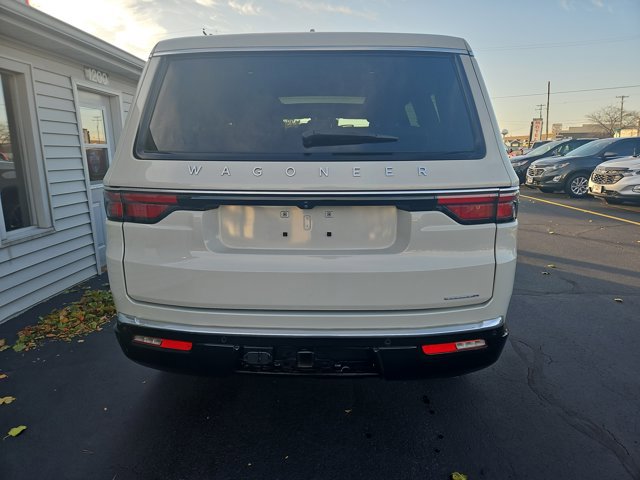 Used 2022 Jeep Wagoneer Series II w/ Premium Group I image 5
