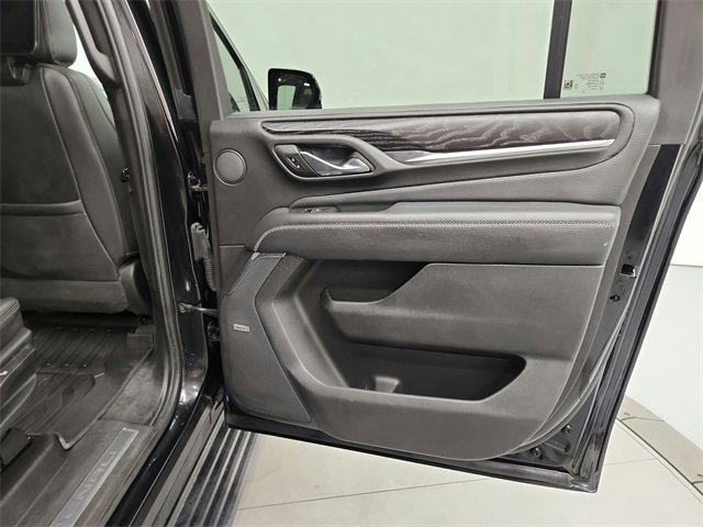 Used 2023 GMC Yukon XL Denali image 42