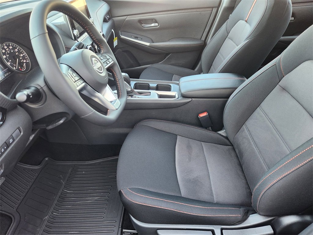 New 2025 Nissan Sentra SR image 9