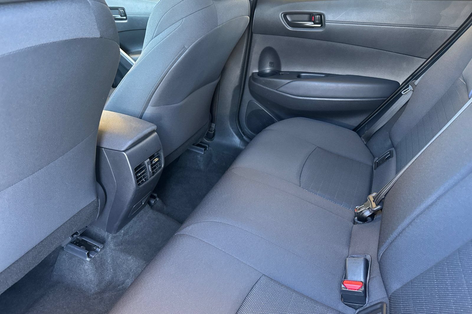 Used 2025 Toyota Corolla Cross AWD Hybrid image 14