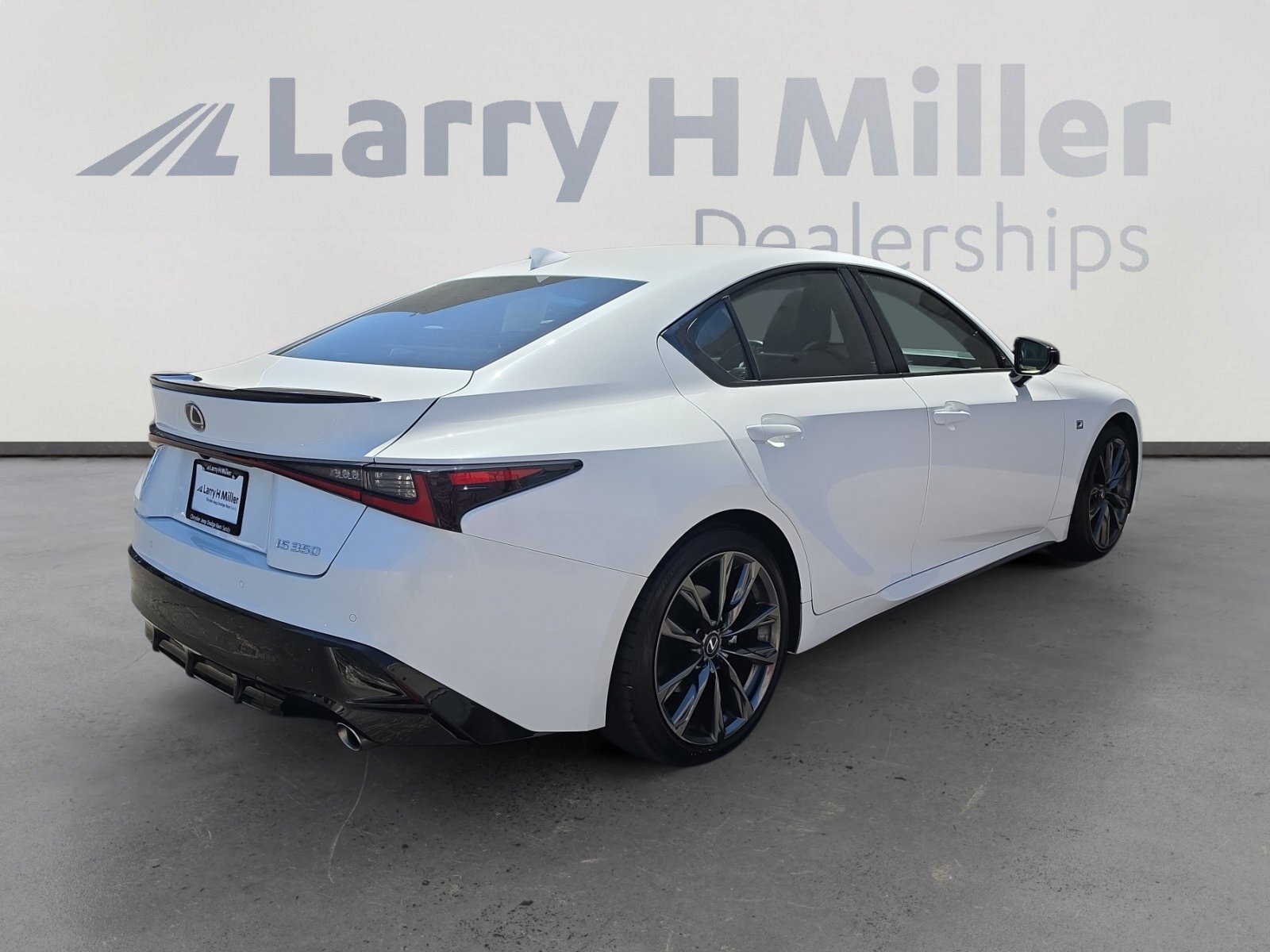 Used 2025 Lexus IS 350 F Sport w/ Navigation Package RWD image 5
